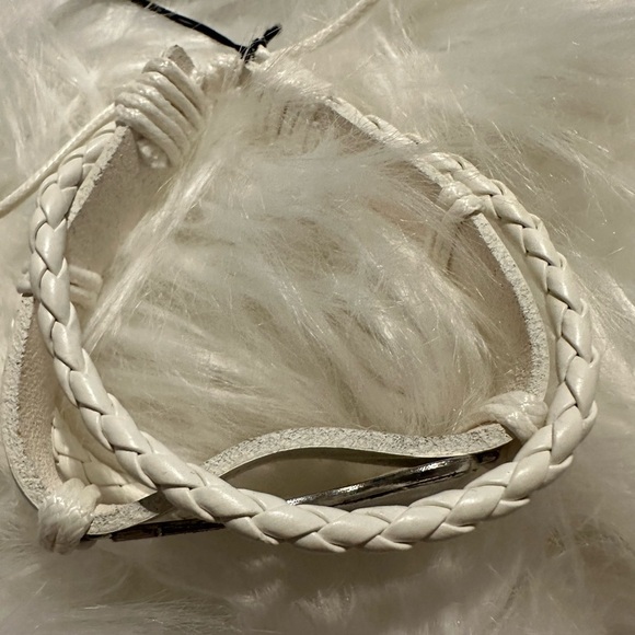 💥10/$10 paparazzi bracelet - Picture 2 of 4